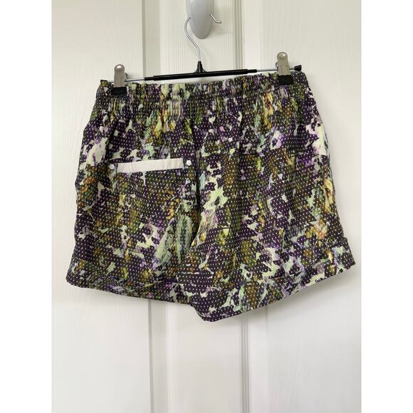 Lululemon Spring Break Away short floral multi sport short drawstring pockets 4 - Picture 2 of 6